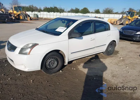 2011 Nissan Sentra 2.0S z USA, uszkodzony, nr VIN 3N1AB6AP8BL686598